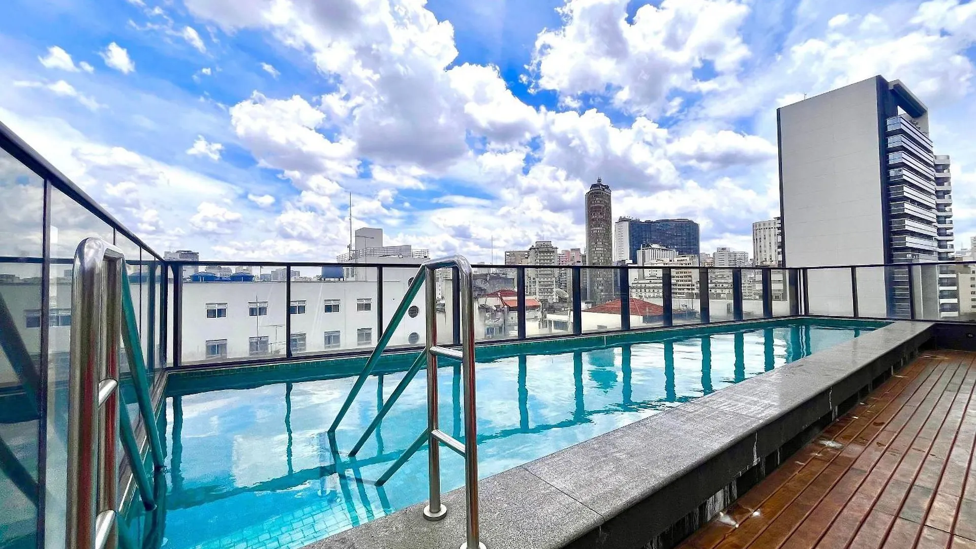 Moderno - Ar Condicionado, Estacionamento E Piscina Apartment Sao Paulo Brazil